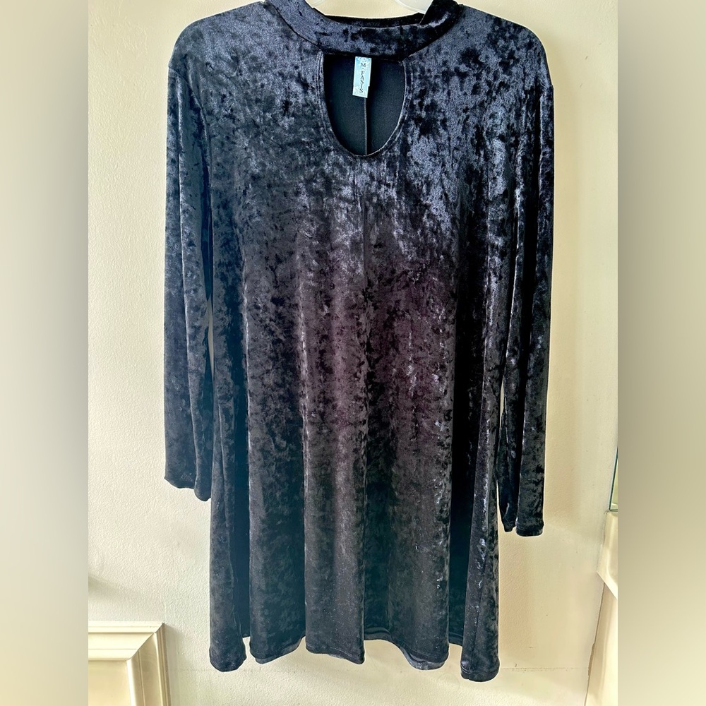 Black Velvet Long Sleeve Dress